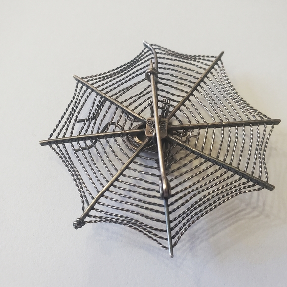 Vintage Metropolitan Museum Of Art (MMA) Sterling Silver Spider Web Brooch - Picture 3 of 8